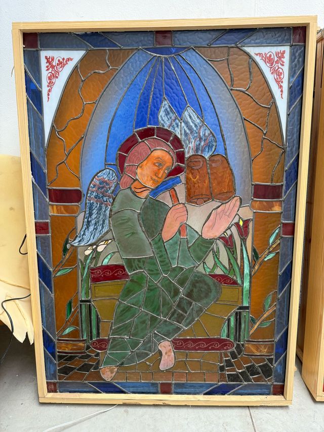 5 Vidrieras emplomadas,