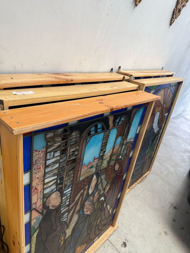 5 Vidrieras emplomadas,