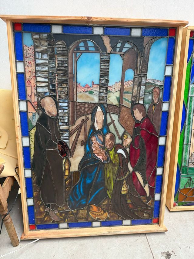 5 Vidrieras emplomadas,