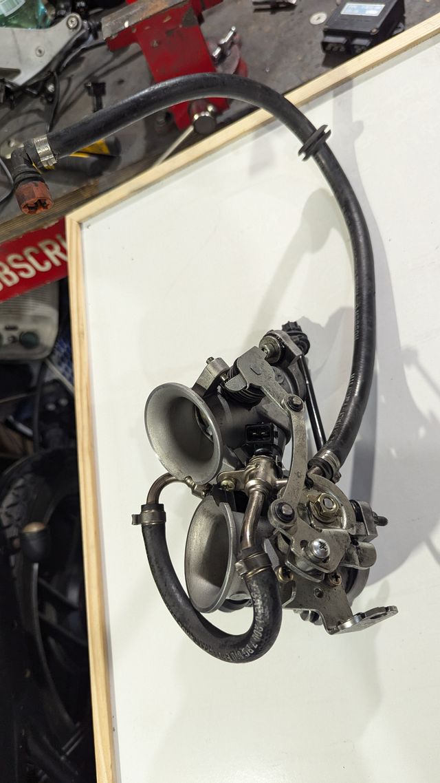 Cuerpo de Mariposas Aprilia SXV 450 (RXV y 550)