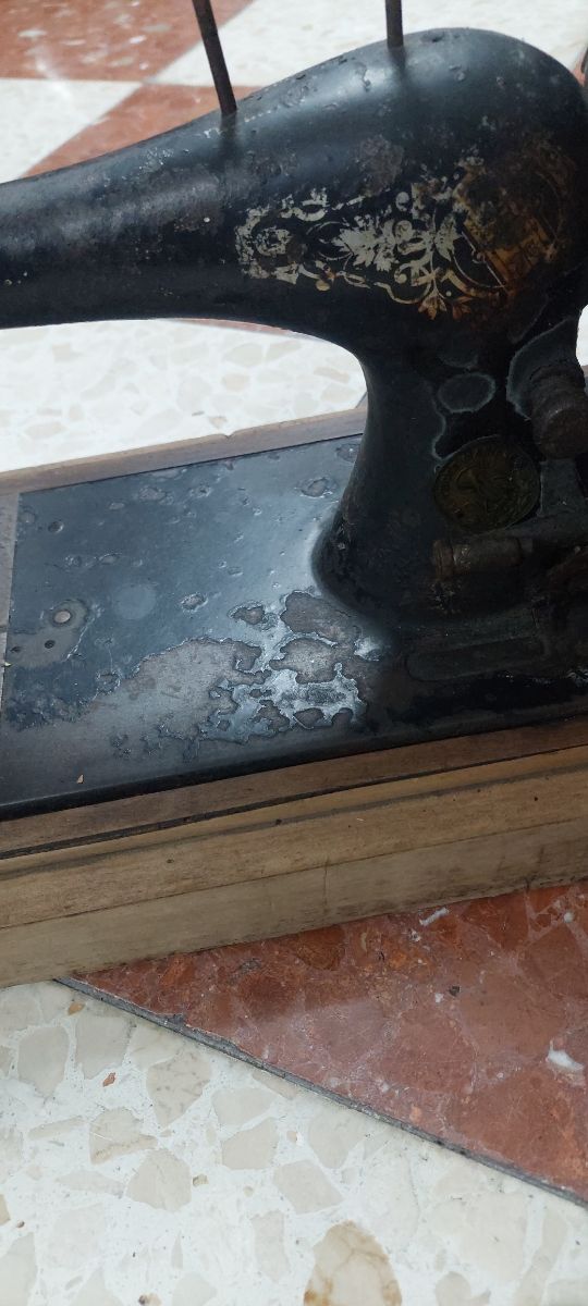 maquina coser antigua