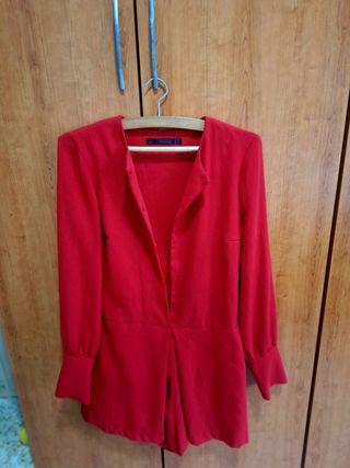Mono corto rojo Zara