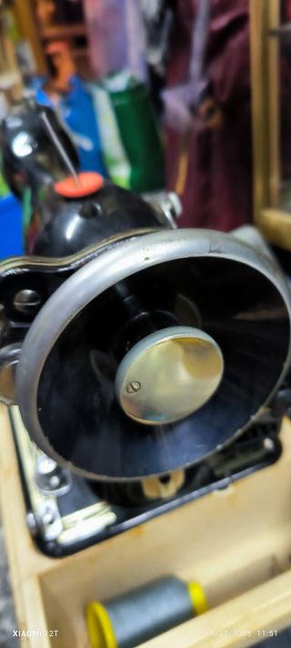 Antigua Máquina de coser CLEOPATRA