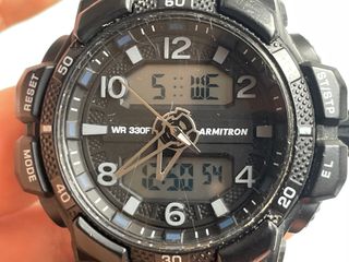 Reloj Armitron Sport (analógico y digital)