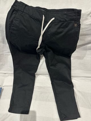 Pantalon negro marca Fracomina talla 31