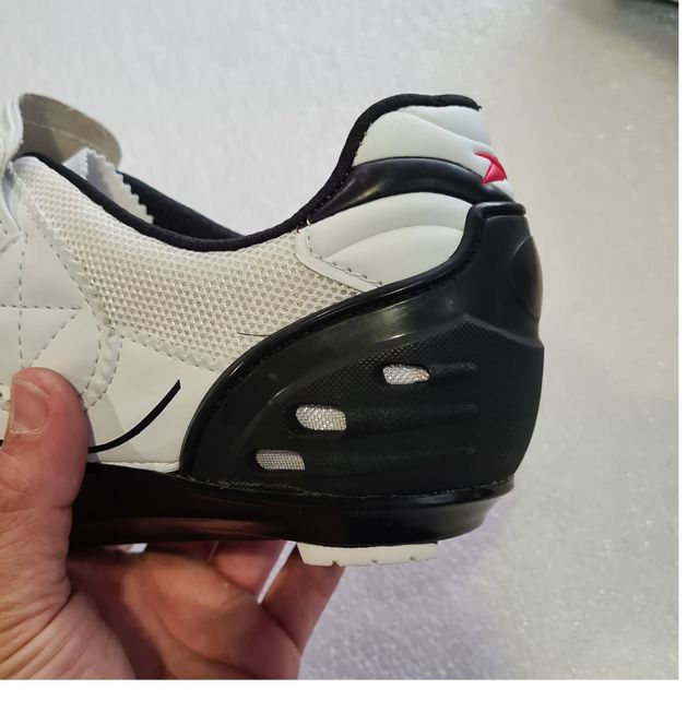 Scarpe da ciclismo TKX CORSA. Diverse misure