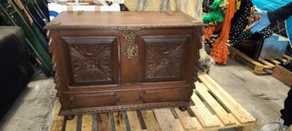 Baúl madera antiguo