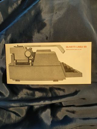 Maquina de escribir Olivetti Linea 98