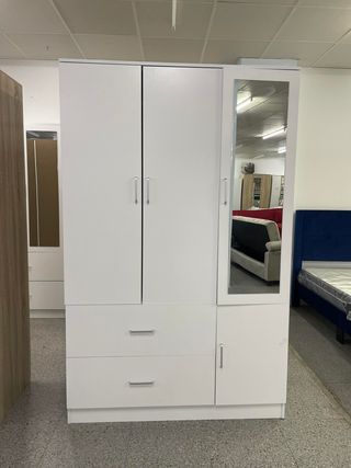 BARATO! Nuevo armario 3 puertas con cajones