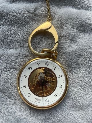 Reloj de bolsillo con cadena