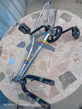 BMX MONTY 1020