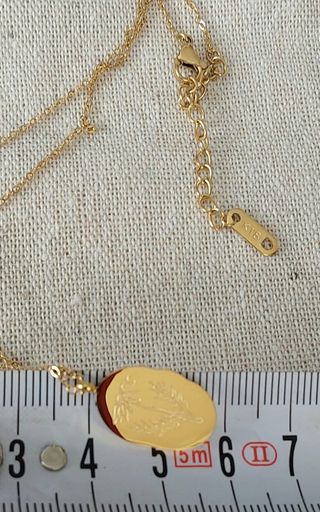 Collar flor nacimiento mes de abril