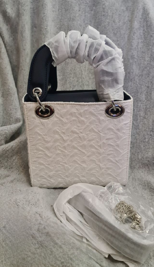 Bolsa de mão, com alça extra