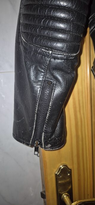 Chaqueta motera cuero