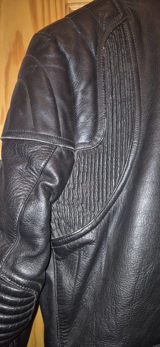 Chaqueta motera cuero