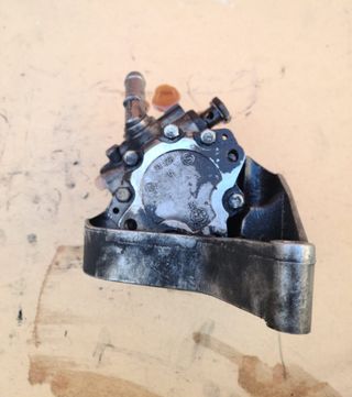 BOMBA DE DIRECCIÓN BMW 320D 