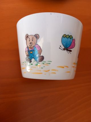 Tazza con piattino decorati a mano