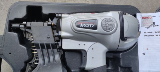 Chiodatrice automatica