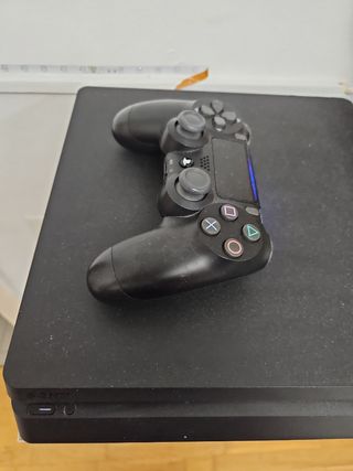 Play Station 4