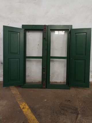 Ventana de madera