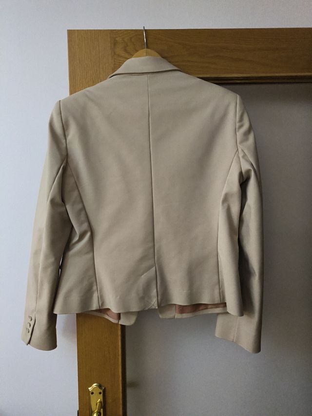 Blazer mujer color beis