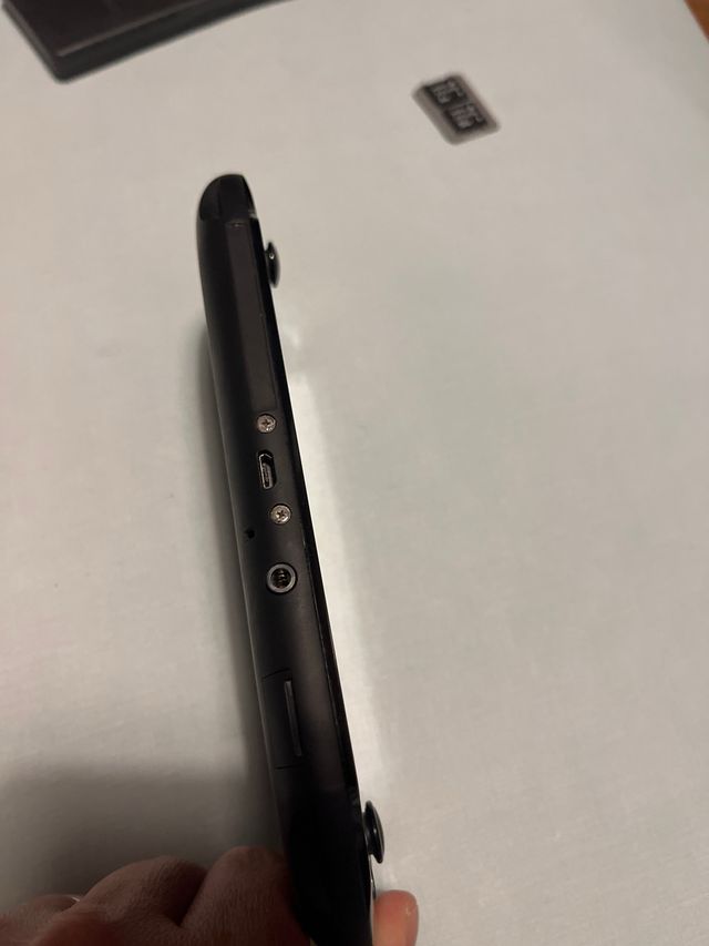 Psvita con 48 juegos y 2 tarjetas 32y4 gb