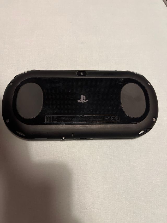 Psvita con 48 juegos y 2 tarjetas 32y4 gb