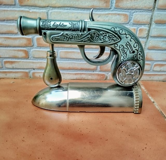 Antiguo mechero años 90