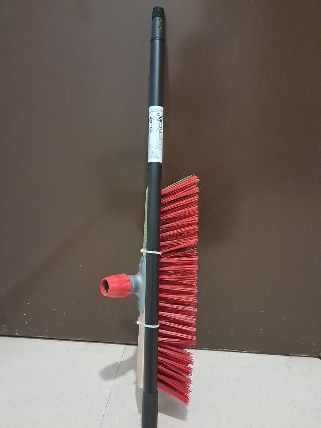 Cepillo de exteriores mango extensible