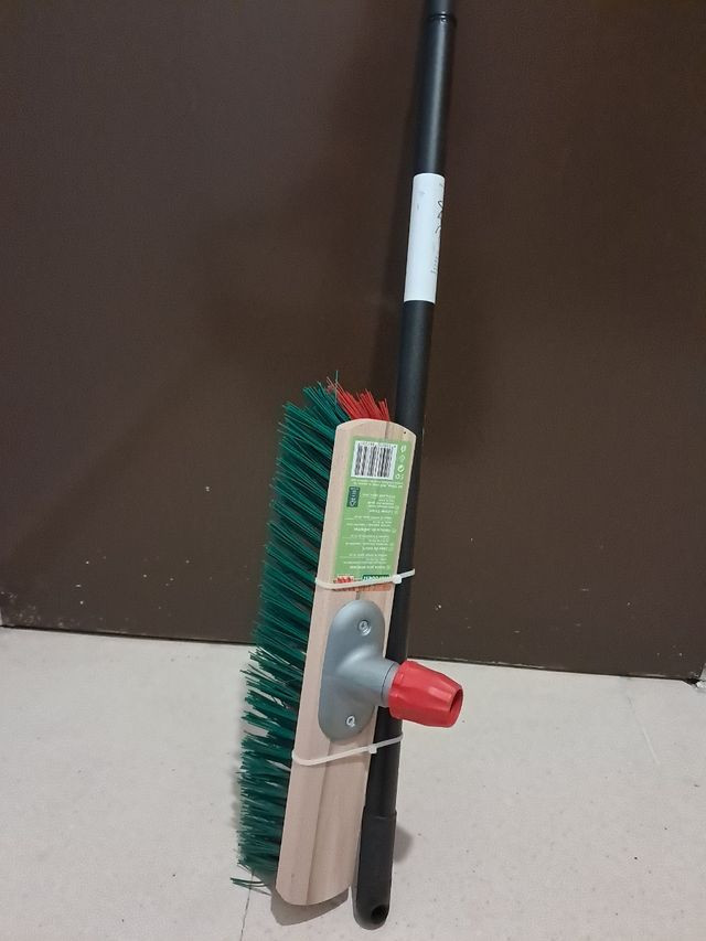 Cepillo de exteriores mango extensible