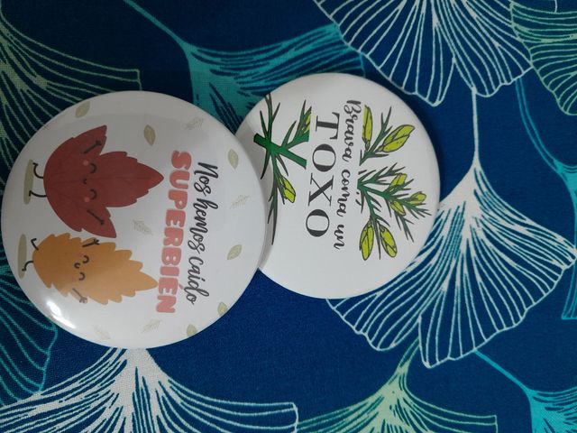 Chapas. Tb se pueden personalizar para cumples