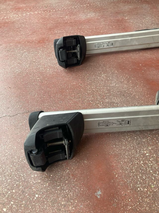 Bacas con porta esquis para audi Q5 originales