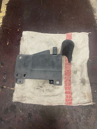 soporte bateria derbi gpr