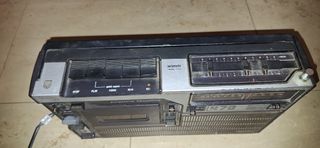 Vendo dos radio cassette sanyo y philips