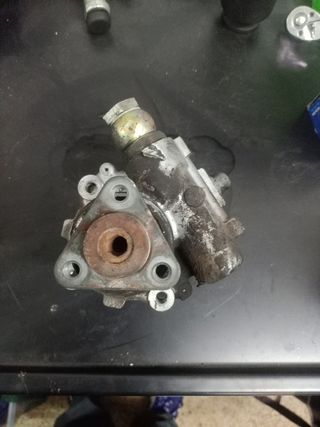 Bomba de dirección Audi A4 2001 1.9