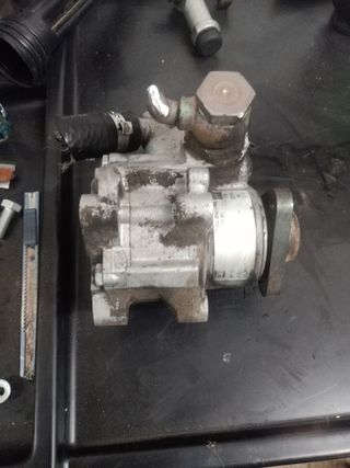 Bomba de dirección Audi A4 2001 1.9