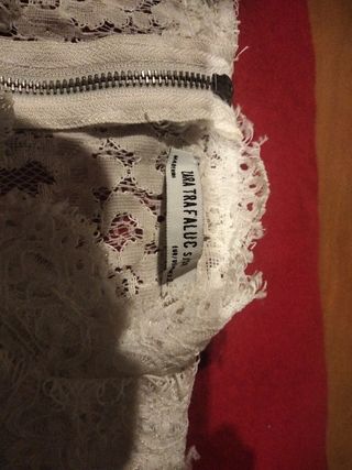 Top encaje beis