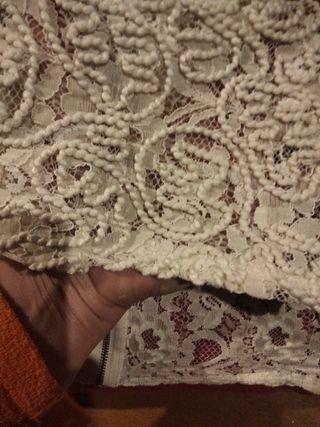 Top encaje beis