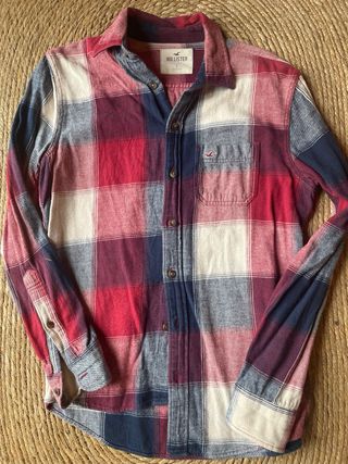 Lote de ropa hollister chico TODO por solo 40!!!!