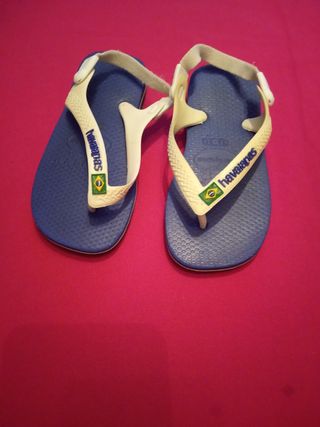 Sandálias Baby Havaianas Usadas