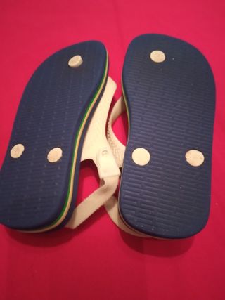 Sandálias Baby Havaianas Usadas