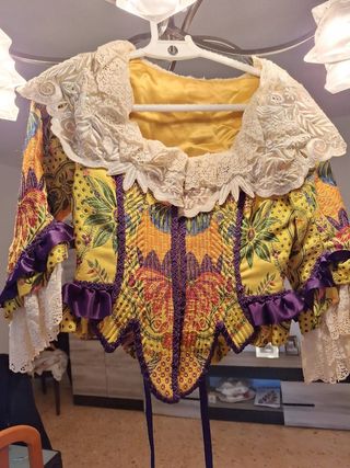 Traje de fallera siglo XVIII