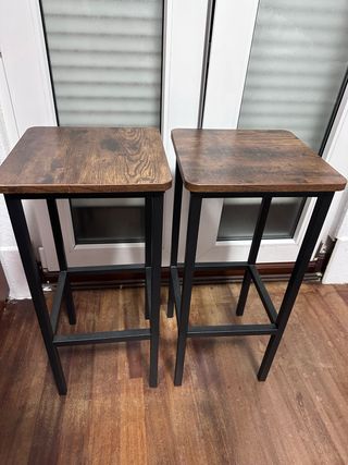 2 sillas altas taburetes