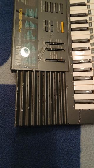 Teclado Yamaha PSS-280