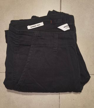 Pantalón Cargo negro Jack and Jones