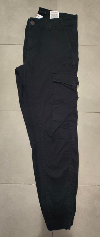 Pantalón Cargo negro Jack and Jones