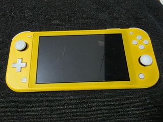 NINTENDO SWITCH LITE POKÉMON