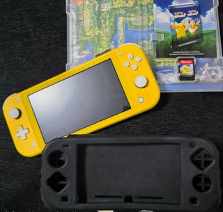 NINTENDO SWITCH LITE POKÉMON