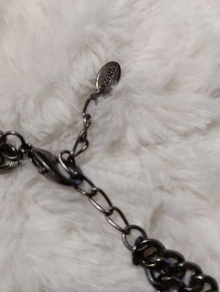 Collar negro y plateado Zara
