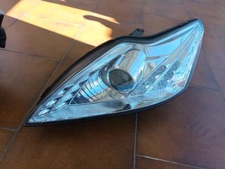 Faros ford focus